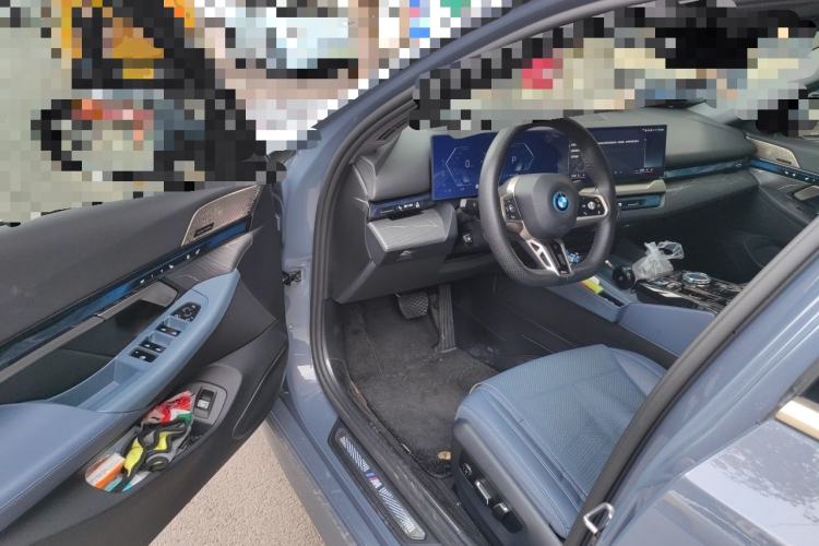 Used BMW i5 2024 eDrive 35L Luxury Model with M Sport Package Driver Seat