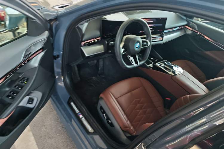 Used BMW i5 2024 eDrive 35L Luxury Model with M Sport Package Driver Seat