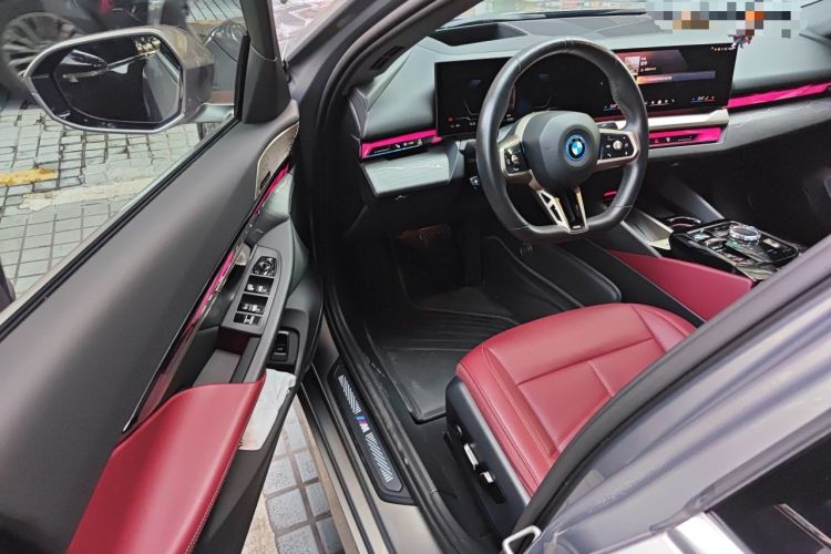 Used BMW i5 2024 eDrive 35L Luxury Model with M Sport Package Driver Seat