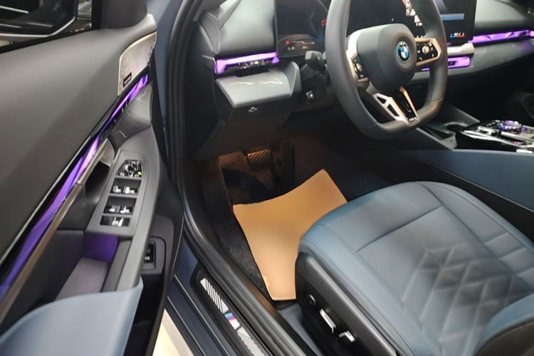 Used BMW i5 2024 eDrive 35L Luxury Model with M Sport Package Driver Seat