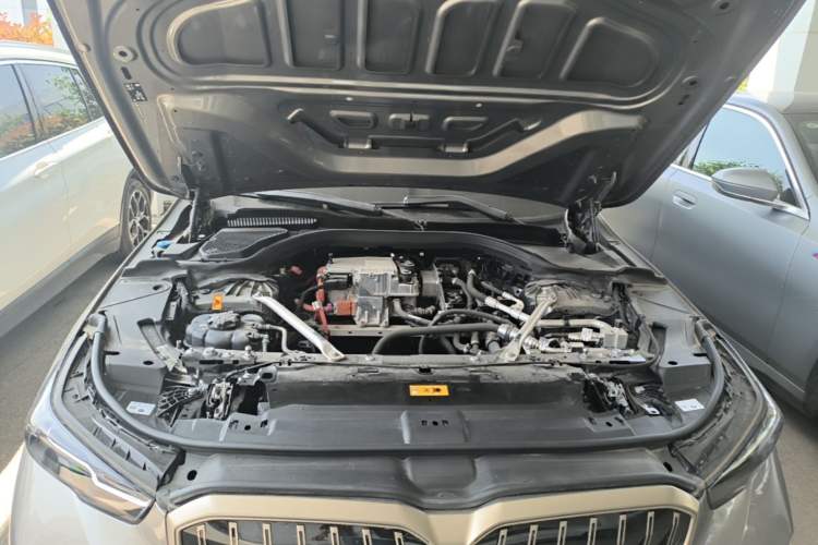 Used BMW i5 2024 eDrive 35L M Sport Package Engine Bay