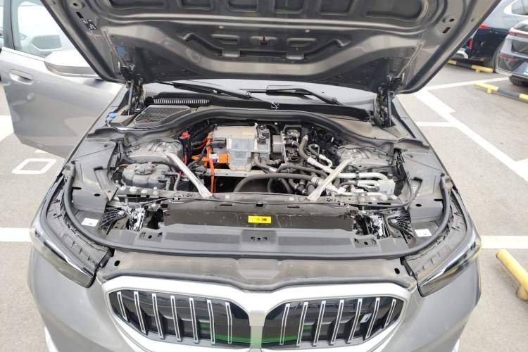 Used BMW i5 2024 eDrive 35L M Sport Package Engine Bay
