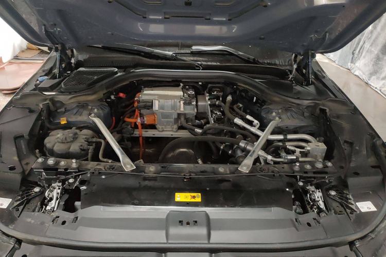 Used BMW i5 2024 eDrive 35L Luxury Model with M Sport Package Engine Bay