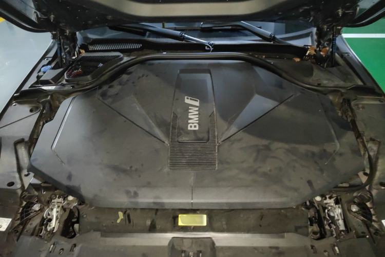 Used BMW i5 2024 eDrive 35L M Sport Package Engine Bay