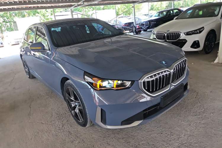 Used BMW i5 2024 eDrive 35L Luxury Package Exterior 1