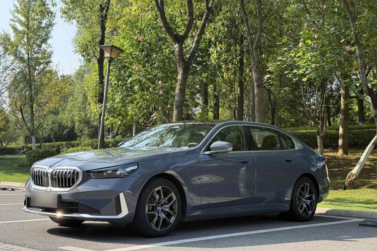 Used BMW i5 2024 eDrive 35L Luxury Package Exterior 1