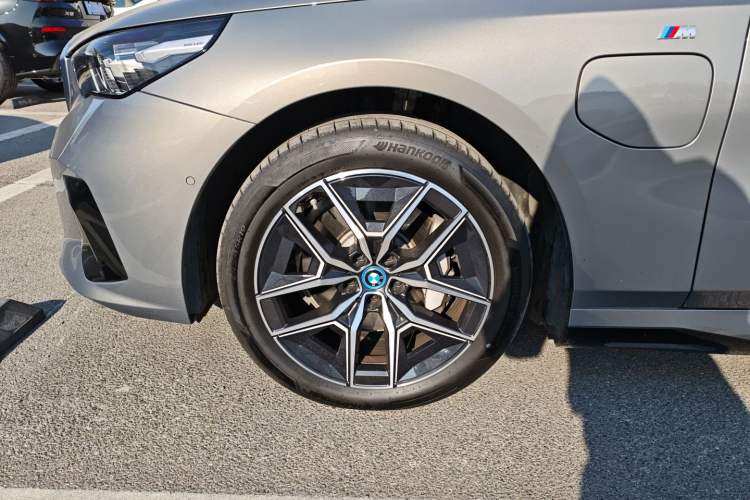 Used BMW i5 2024 eDrive 35L M Sport Package Exterior 1