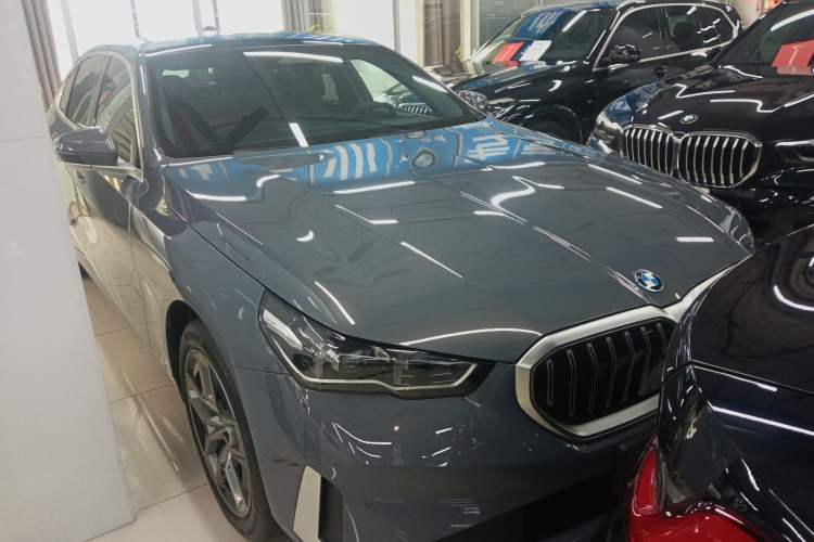 Used BMW i5 2024 eDrive 35L Luxury Package Exterior 1