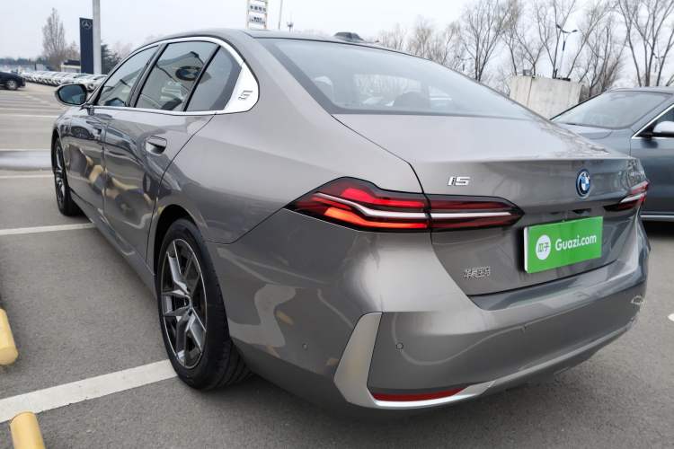 Used BMW i5 2024 eDrive 35L M Sport Package Exterior 2
