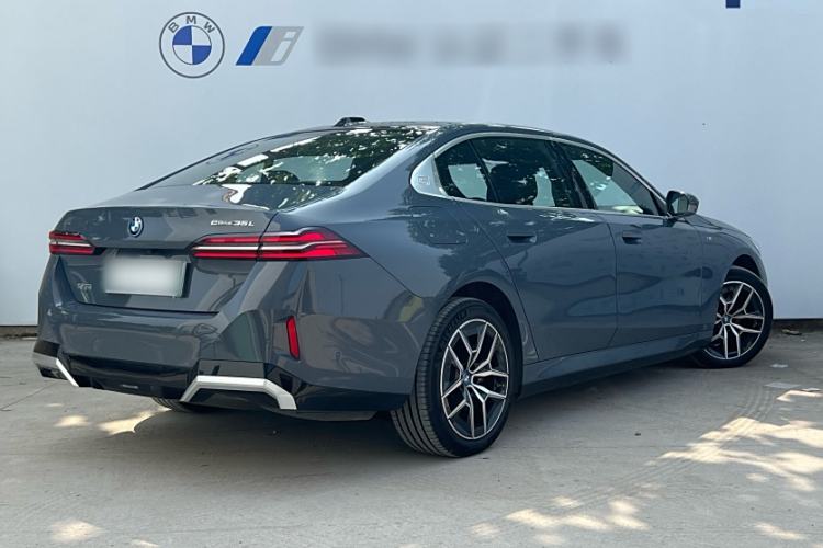Used BMW i5 2024 eDrive 35L Luxury Model with M Sport Package Exterior 2