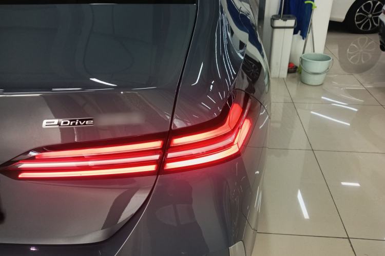 Used BMW i5 2024 eDrive 35L Luxury Package Exterior 3