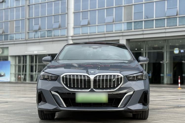 Used BMW i5 2024 eDrive 35L M Sport Package Exterior 8