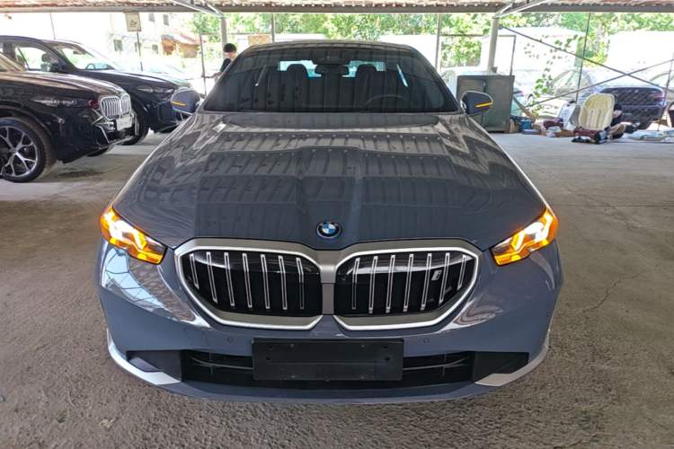 Used BMW i5 2024 eDrive 35L Luxury Package Front