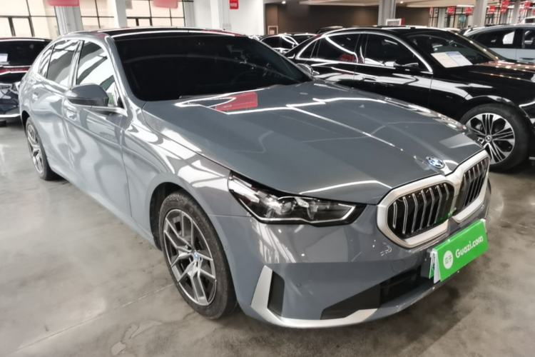 Used BMW i5 2024 eDrive 35L Prestige Luxury Package Front Right 45 Deg