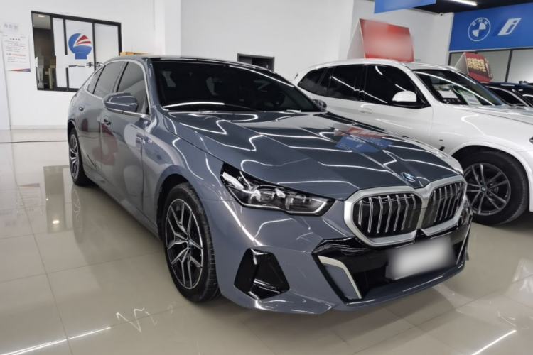 Used BMW i5 2024 eDrive 35L Luxury Model with M Sport Package Front Right 45 Deg