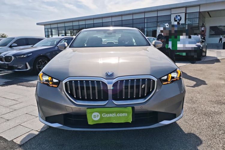 Used BMW i5 2024 eDrive 35L Luxury Package Front