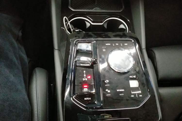 Used BMW i5 2024 xDrive M60 Gear Lever