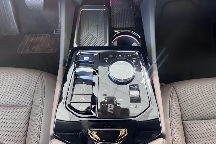Used BMW i5 2024 eDrive 35L M Sport Package Gear Lever