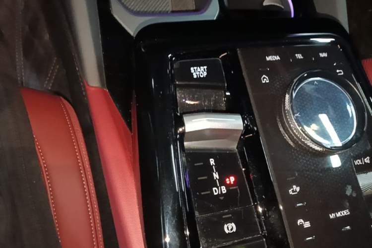 Used BMW i5 2024 eDrive 35L M Sport Package Gear Lever