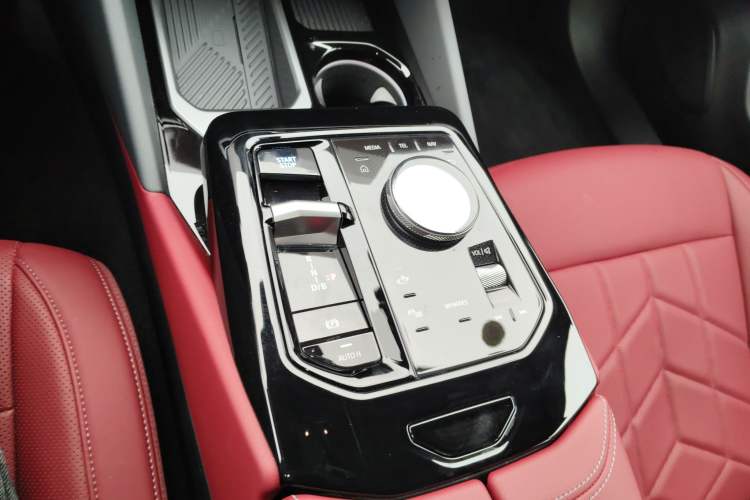 Used BMW i5 2024 eDrive 35L M Sport Package Gear Lever