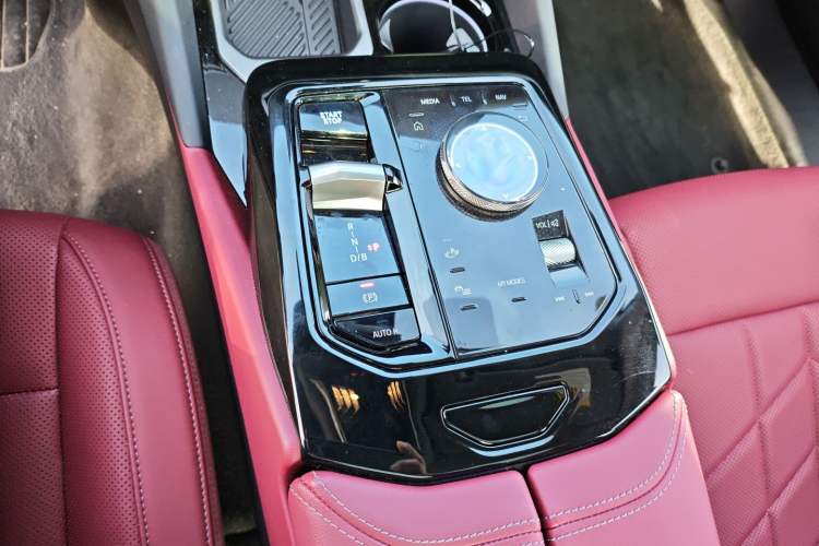 Used BMW i5 2024 eDrive 35L Luxury Package Gear Lever