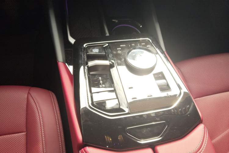 Used BMW i5 2024 eDrive 35L Prestige Luxury Package Gear Lever