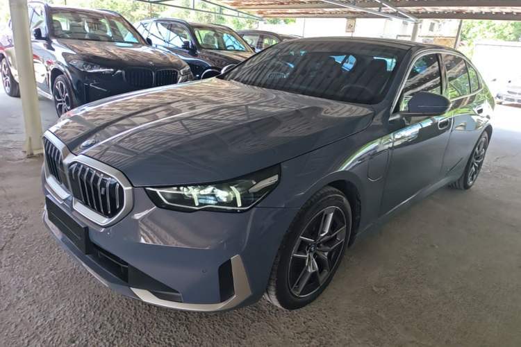 Used BMW i5 2024 eDrive 35L Luxury Package Guazi used car, China used car export, Used car for sale, Used  cars, Cheapest cars for sale