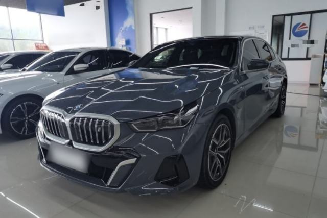 Used BMW i5 2024 eDrive 35L Luxury Model with M Sport Package