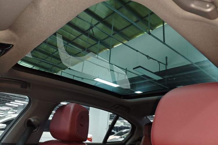 Used BMW i5 2024 eDrive 35L M Sport Package Headliner