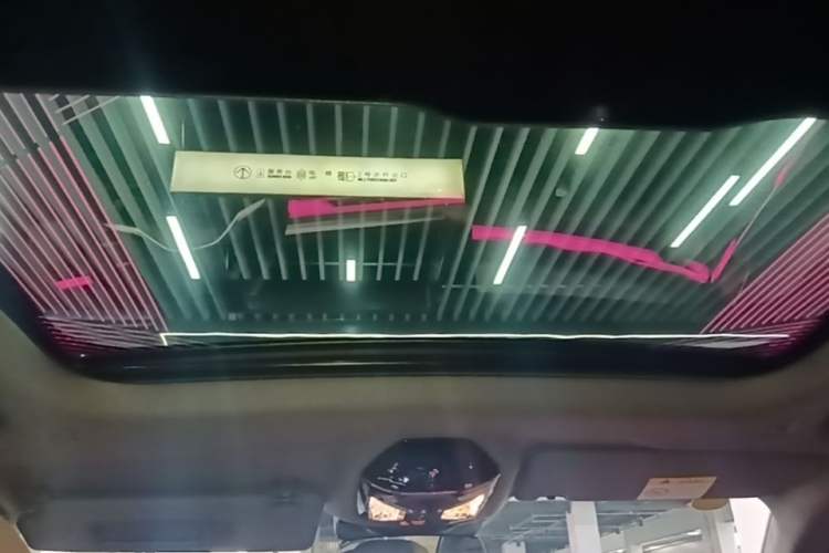 Used BMW i5 2024 eDrive 35L Prestige Luxury Package Headliner