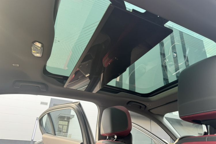 Used BMW i5 2024 eDrive 35L Prestige Luxury Package Headliner