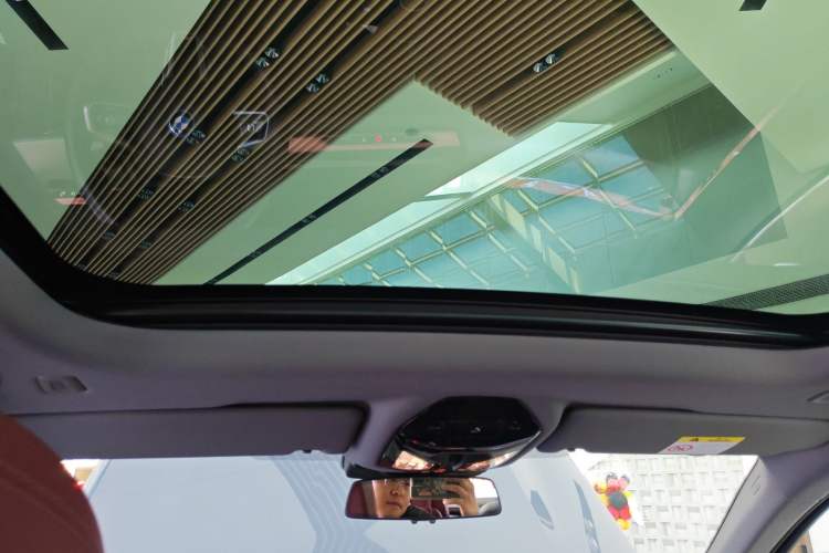 Used BMW i5 2024 eDrive 35L M Sport Package Headliner