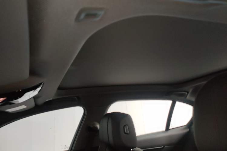 Used BMW i5 2024 eDrive 35L Luxury Model with M Sport Package Headliner
