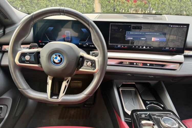 Used BMW i5 2024 eDrive 35L M Sport Package Interior 3