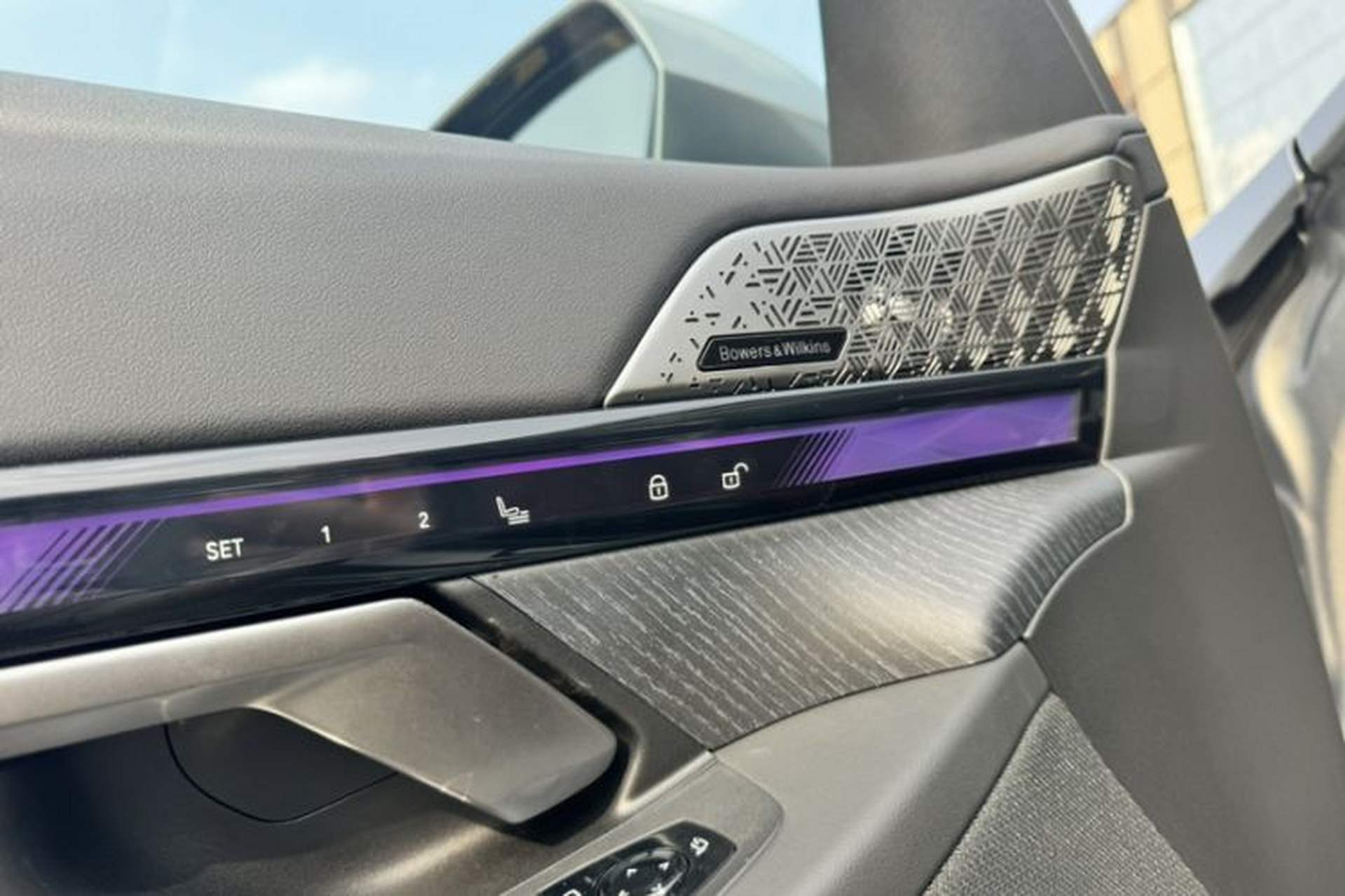 Used BMW i5 2024 eDrive 35L Prestige Luxury Package Interior 6