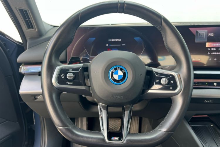 Used BMW i5 2024 eDrive 35L Luxury Model with M Sport Package Interior 9