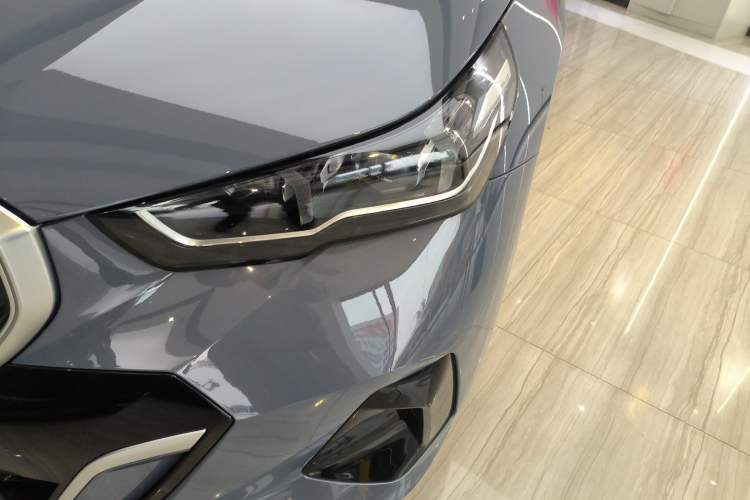 Used BMW i5 2024 eDrive 35L M Sport Package Left Front Headlight