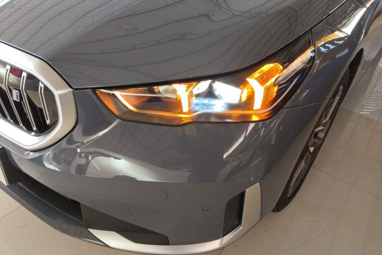 Used BMW i5 2024 eDrive 35L Luxury Package Left Front Headlight