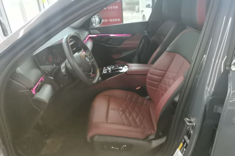 Used BMW i5 2024 eDrive 35L Prestige Luxury Package Left Front Seat