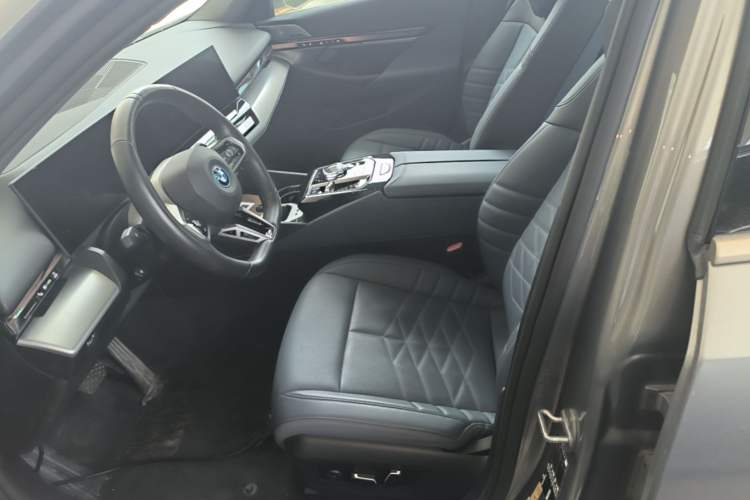 Used BMW i5 2024 eDrive 35L M Sport Package Left Front Seat