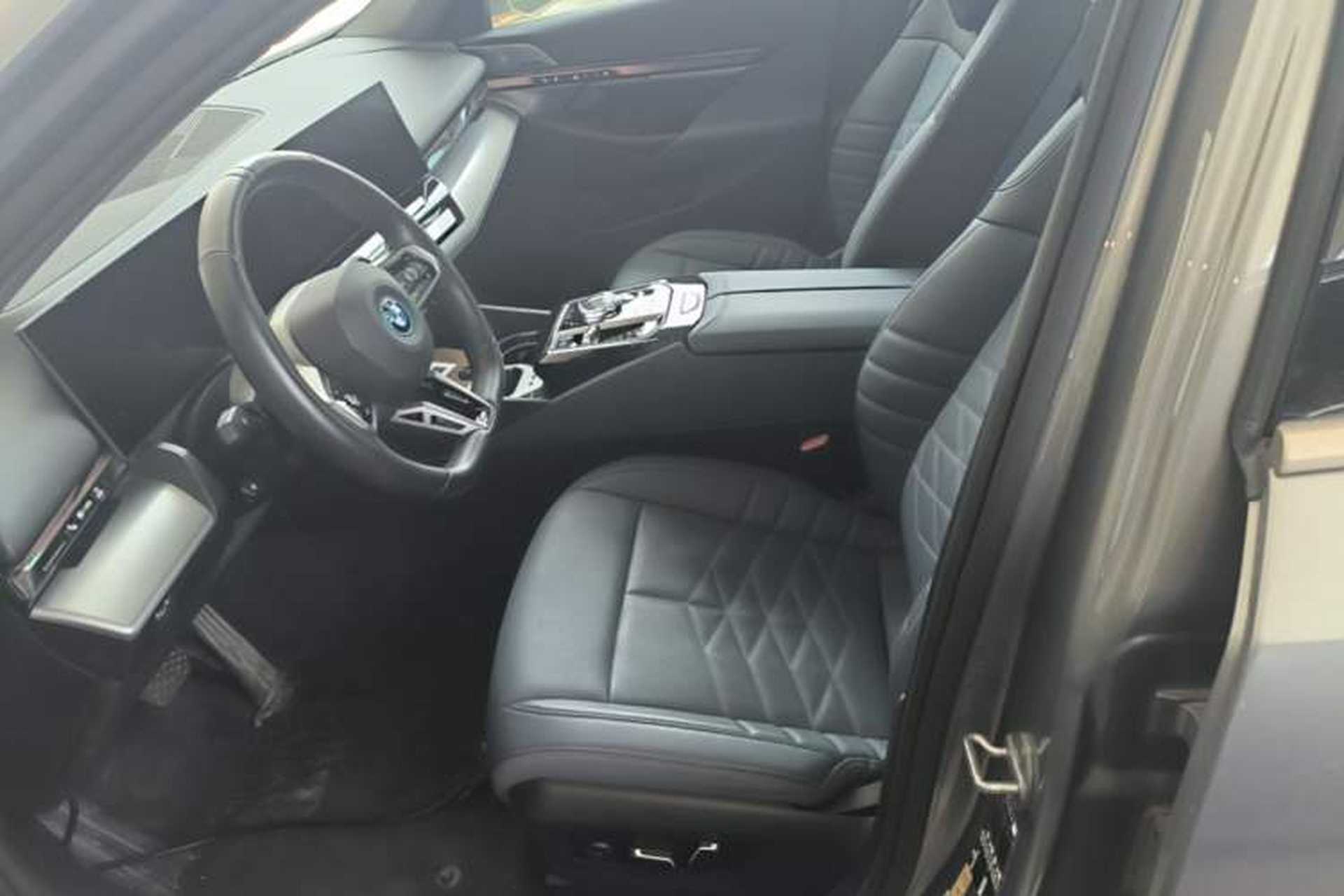 Used BMW i5 2024 eDrive 35L M Sport Package Left Front Seat