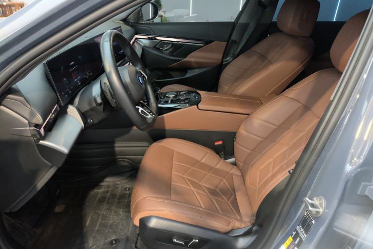 Used BMW i5 2024 eDrive 35L M Sport Package Left Front Seat