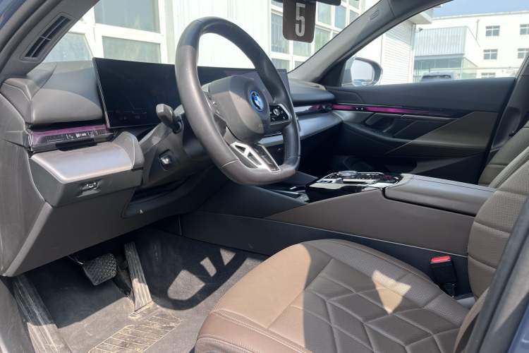 Used BMW i5 2024 eDrive 35L M Sport Package Left Front Seat