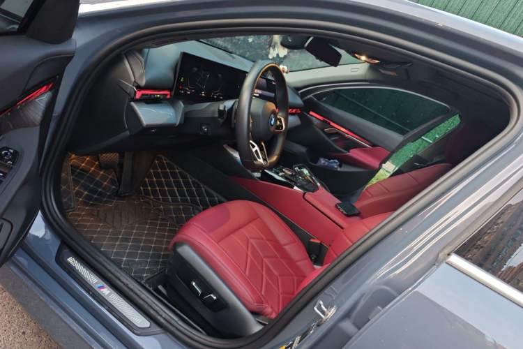 Used BMW i5 2024 eDrive 35L M Sport Package Left Front Seat