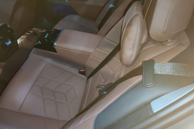 Used BMW i5 2024 eDrive 35L M Sport Package Left Rear Seat