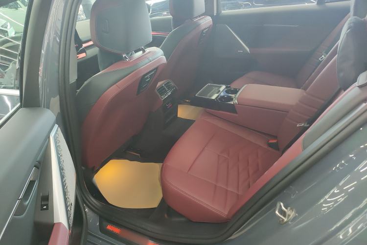 Used BMW i5 2024 eDrive 35L Prestige Luxury Package Left Rear Seat