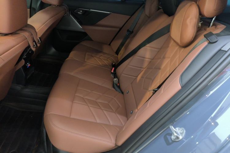Used BMW i5 2024 eDrive 35L M Sport Package Left Rear Seat