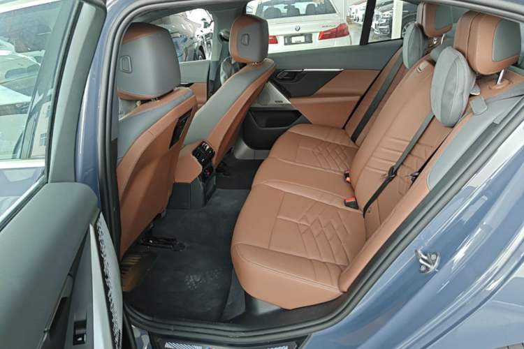 Used BMW i5 2024 eDrive 35L Luxury Model with M Sport Package Left Rear Seat