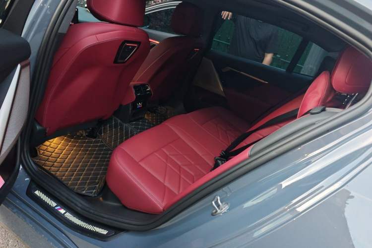 Used BMW i5 2024 eDrive 35L M Sport Package Left Rear Seat