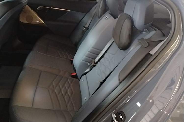 Used BMW i5 2024 eDrive 35L Luxury Model with M Sport Package Left Rear Seat